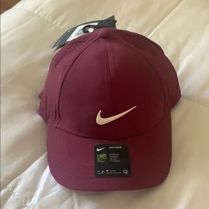 Nike Women’s Golf Hat